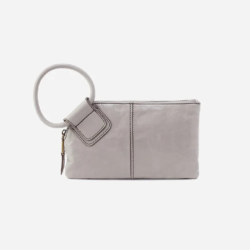 HOBO : Sable Wristlet in Polished Leather - Light Grey